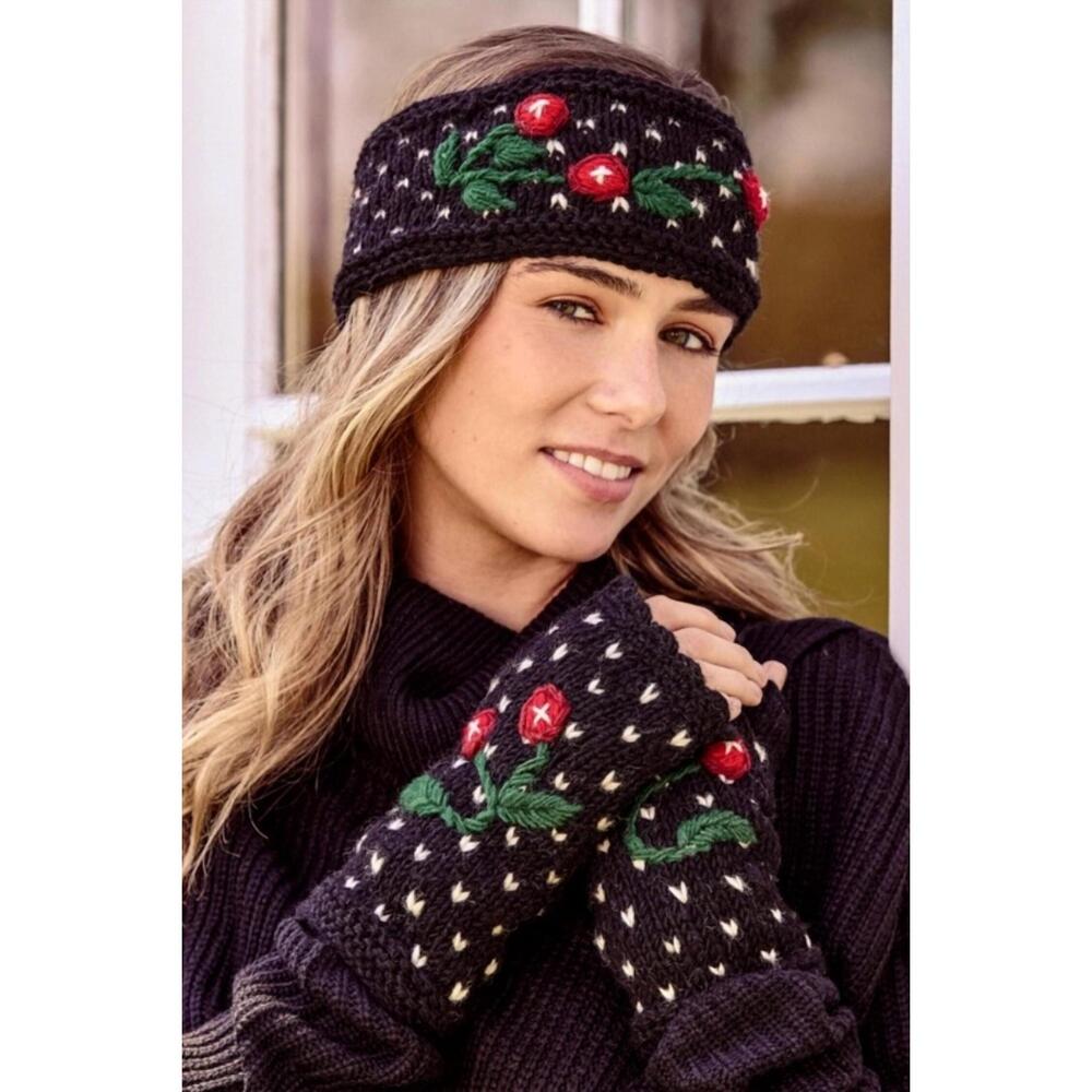NEW BY MANY HANDS cherries noir knit handwarmers in black